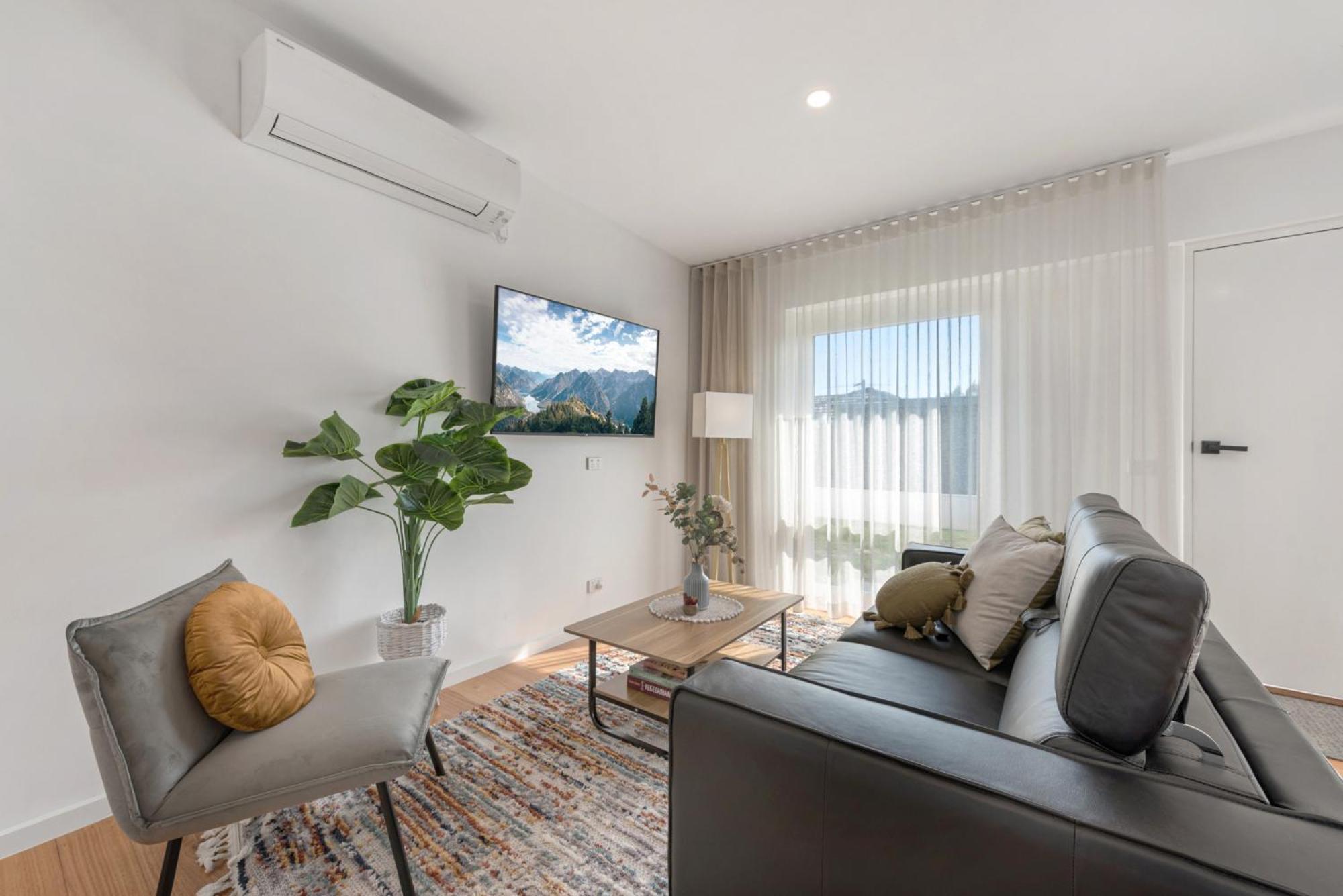 Comfy Studio With Shared Backyard Near Racecourse Carnegie Екстериор снимка